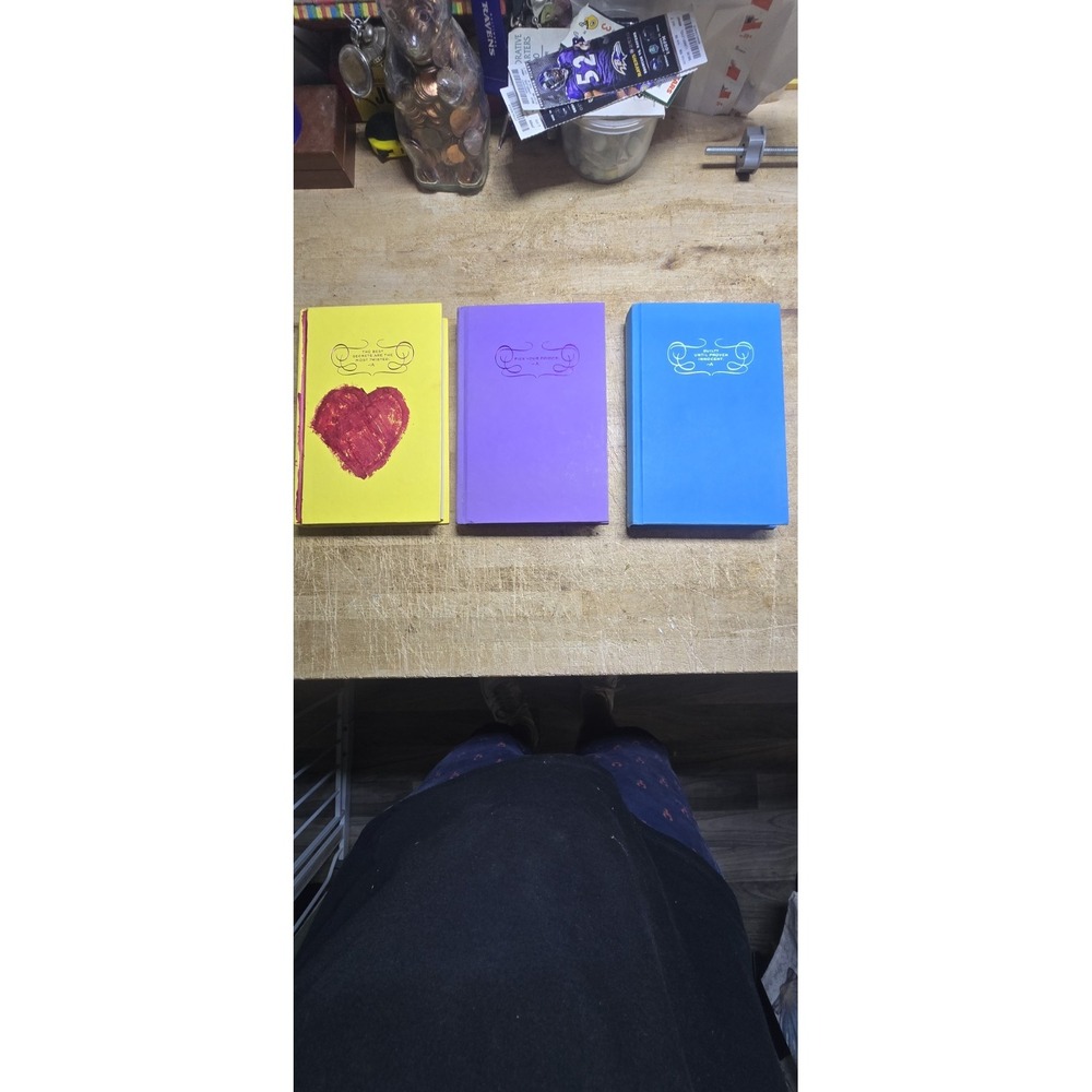 Lot Of 3 Pretty Little Liars Books.